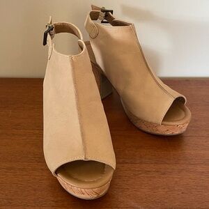 Reaction Kenneth Cole - Tole Tally | Women's 7.5M, suede leather,‎ cork heels